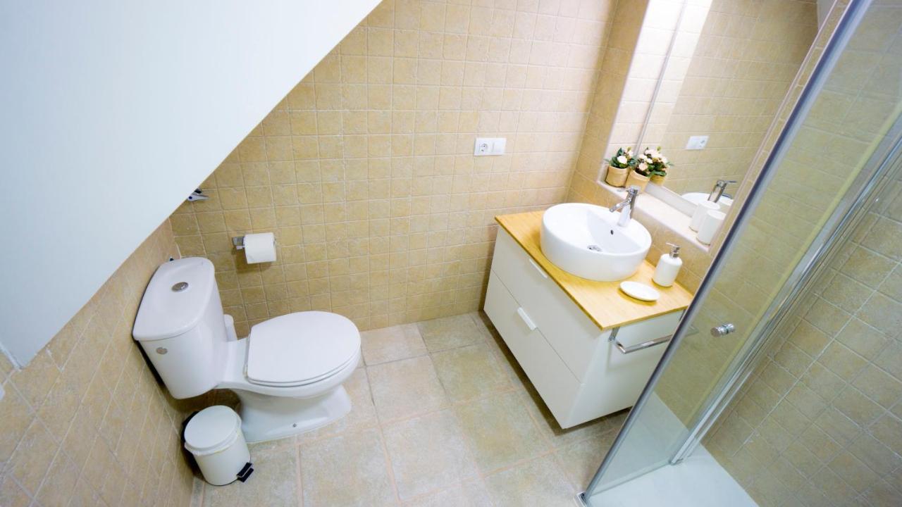 Rentalsevilla Escuelas Pias Apartment Sevilla
